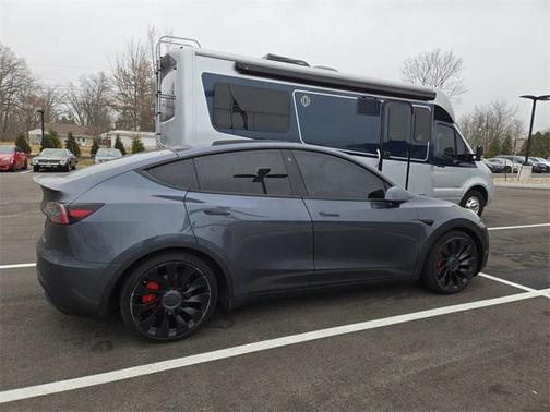 2022 Tesla Model Y Performance Dual Motor All-Wheel Drive