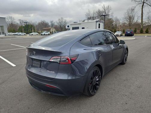 2022 Tesla Model Y Performance Dual Motor All-Wheel Drive