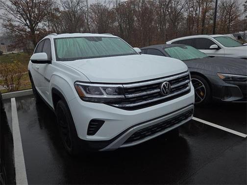2022 Volkswagen Atlas Cross Sport 3.6L V6 SE w/Technology