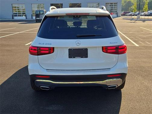 2026 Mercedes-Benz GLB 250 4MATIC