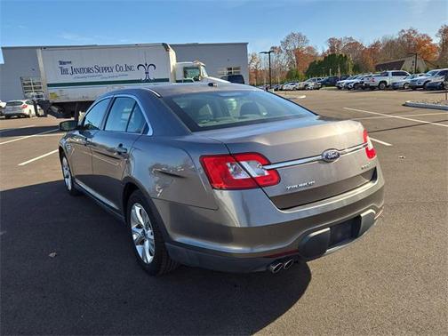 2011 Ford Taurus SEL