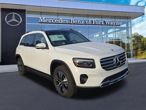 Polar White 2026 Mercedes-Benz GLB 250 4MATIC