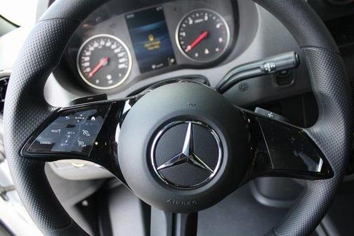 2025 Mercedes-Benz Sprinter 2500 Standard Roof