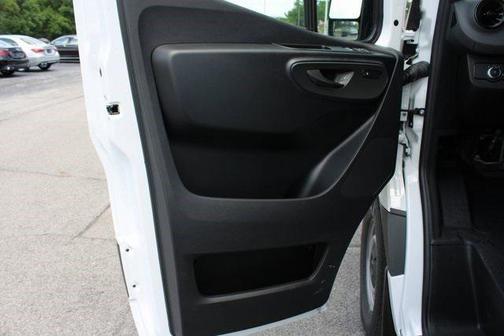 2025 Mercedes-Benz Sprinter 2500 Standard Roof