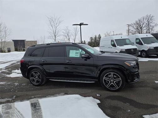 2026 Mercedes-Benz GLS 450 4MATIC