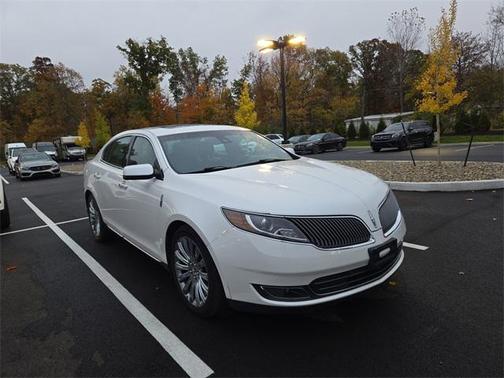 2014 Lincoln MKS Base