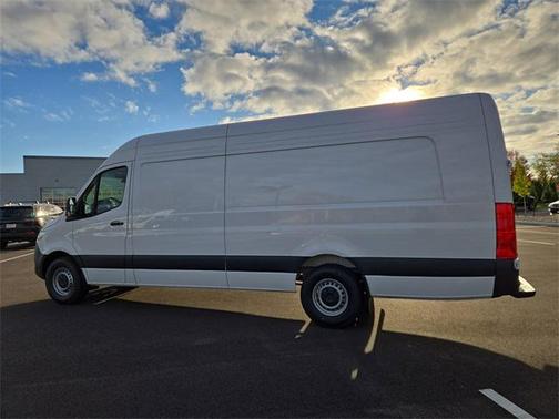 2026 Mercedes-Benz Sprinter 2500 High Roof