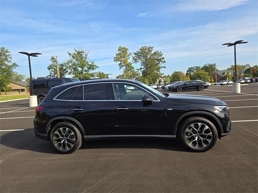 2025 Mercedes-Benz GLC 350e Base