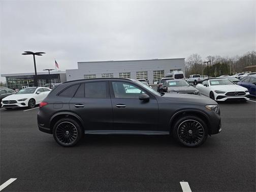 2026 Mercedes-Benz GLC 300 4MATIC