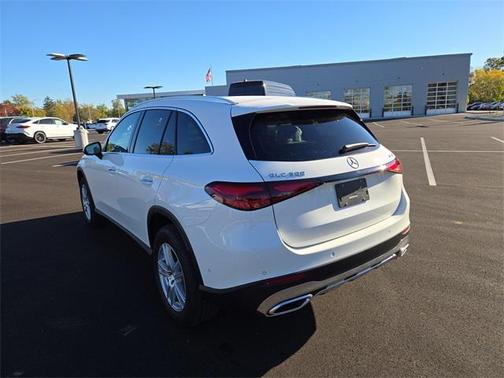 2026 Mercedes-Benz GLC 300 4MATIC
