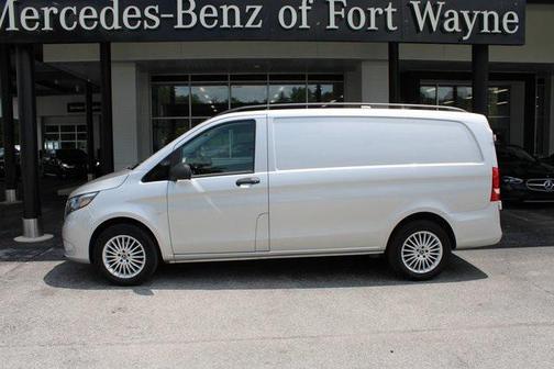 2018 Mercedes-Benz Metris Base