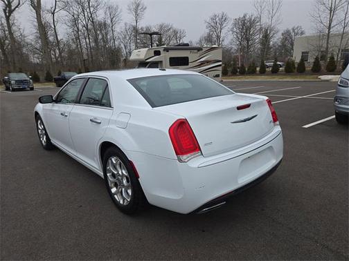 2017 Chrysler 300C Platinum