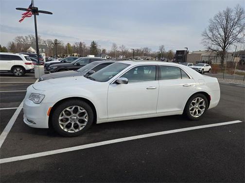 2017 Chrysler 300C Platinum