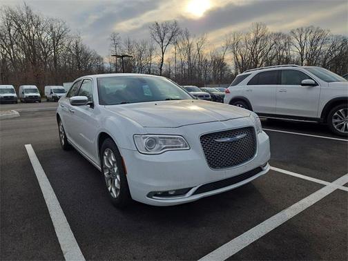 2017 Chrysler 300C Platinum