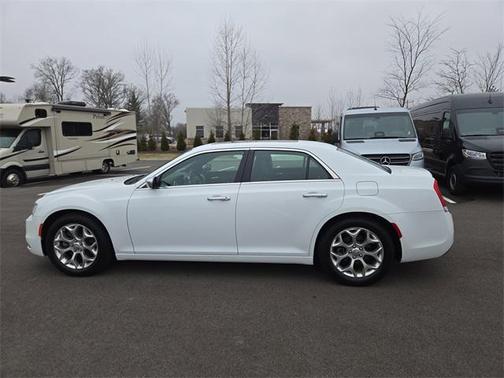 2017 Chrysler 300C Platinum