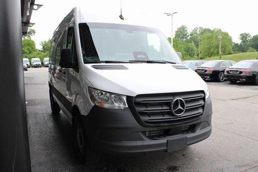 2025 Mercedes-Benz Sprinter 2500 Standard Roof