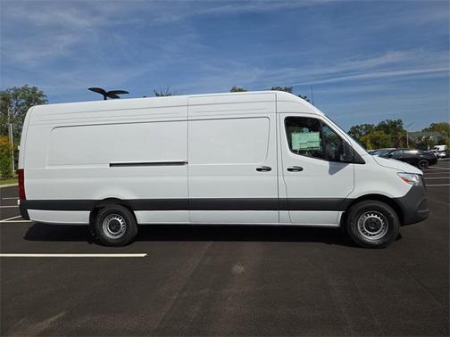 2025 Mercedes-Benz Sprinter 2500 High Roof