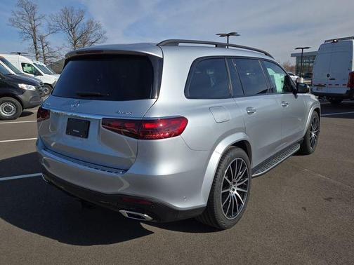 2026 Mercedes-Benz GLS 450 4MATIC
