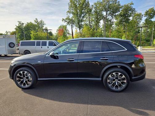 2025 Mercedes-Benz GLC 350e Base