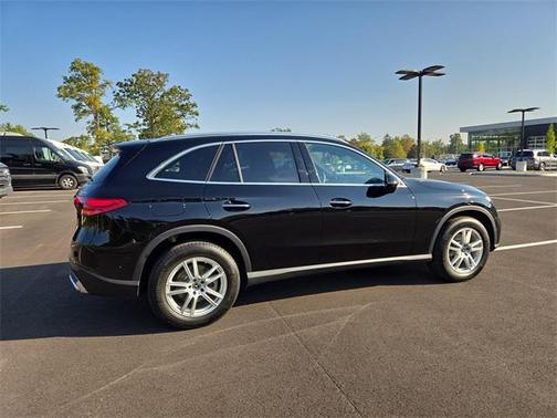 2025 Mercedes-Benz GLC 300 4MATIC