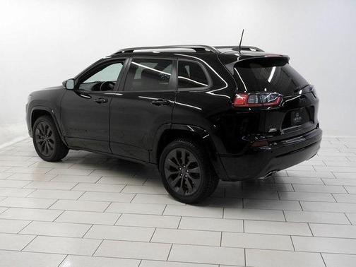 Photo 4 of 36 of 2019 Jeep Cherokee Limited