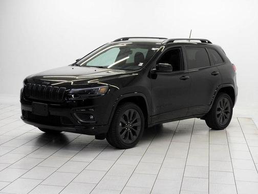 Photo 3 of 36 of 2019 Jeep Cherokee Limited