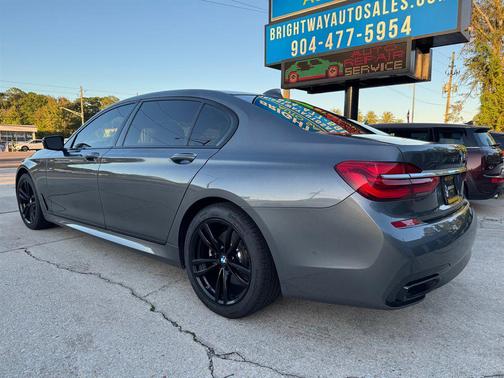 2017 BMW 740 740i