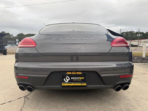 2014 Porsche Panamera 4