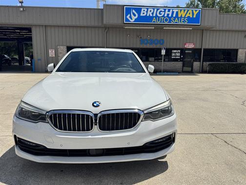 White 2018 BMW 530 530i