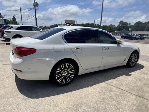 White 2018 BMW 530 530i