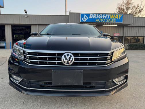 2018 Volkswagen Passat 2.0T SE
