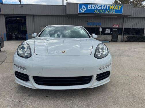 2015 Porsche Panamera 4