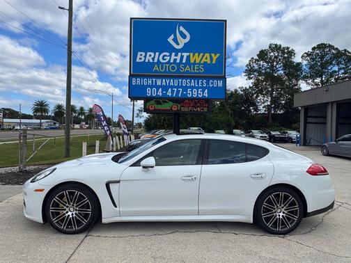 2015 Porsche Panamera 4