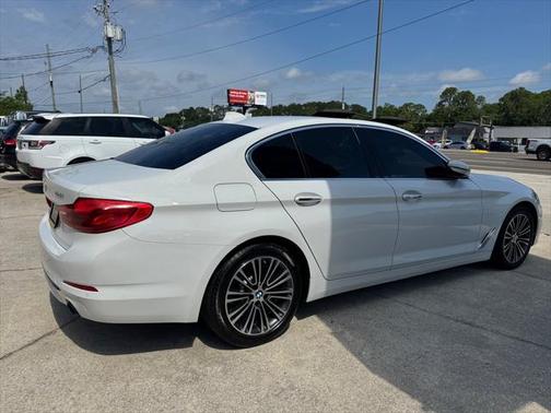 2018 BMW 530 530i