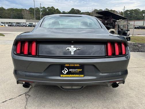 2017 Ford Mustang V6