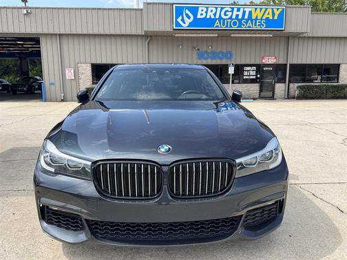 Singapore Gray Metallic 2019 BMW 740 xDrive