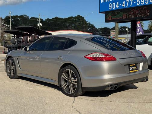 2013 Porsche Panamera 4