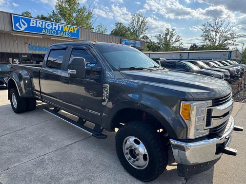Magnetic Metallic 2017 Ford F-350 XL
