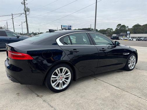 2019 Jaguar XE 25t