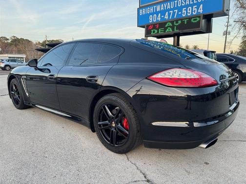 2013 Porsche Panamera 4