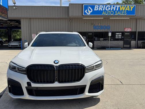 Alpine White 2021 BMW 740 740i