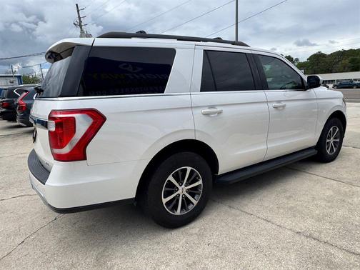 White 2018 Ford Expedition XLT
