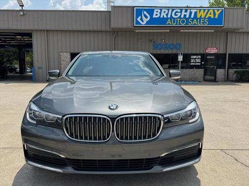 2019 BMW 740 740i