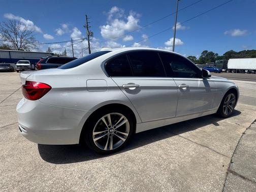 White 2018 BMW 330 330i