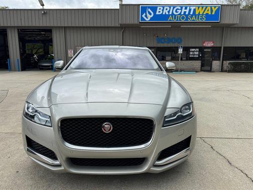 2017 Jaguar XF 35t Prestige