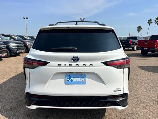 2021 Toyota Sienna XSE 7 Passenger