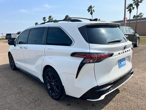 2021 Toyota Sienna XSE 7 Passenger