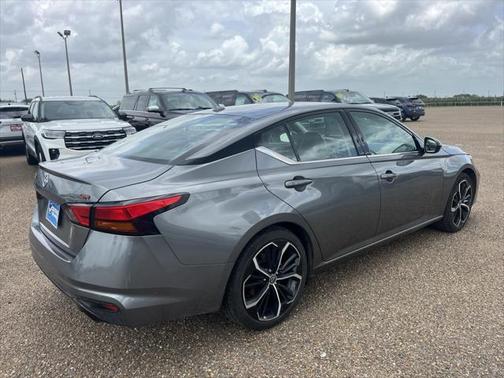 2023 Nissan Altima SR FWD