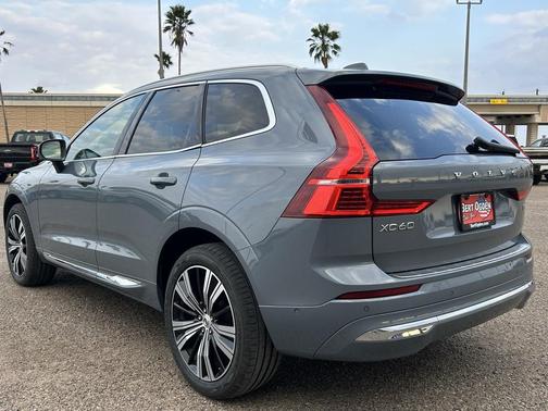 2022 Volvo XC60 B5 Inscription
