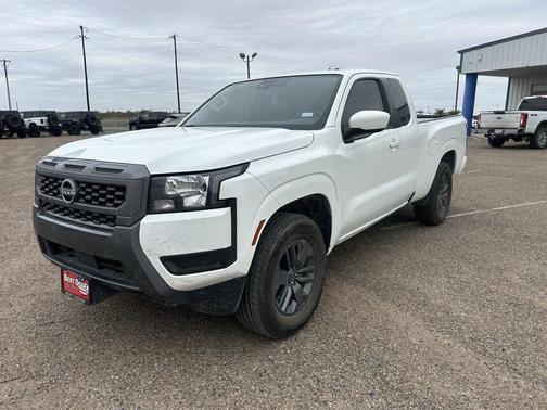 2025 Nissan Frontier SV